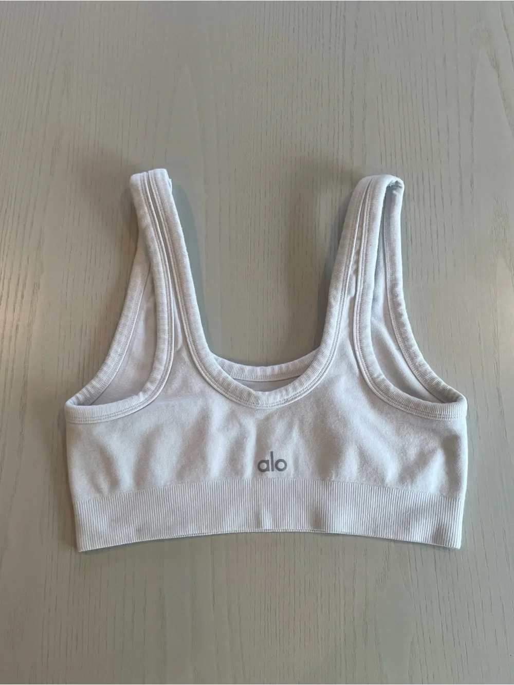 Alo Yoga Seamless Chosen Bra (White) - Small